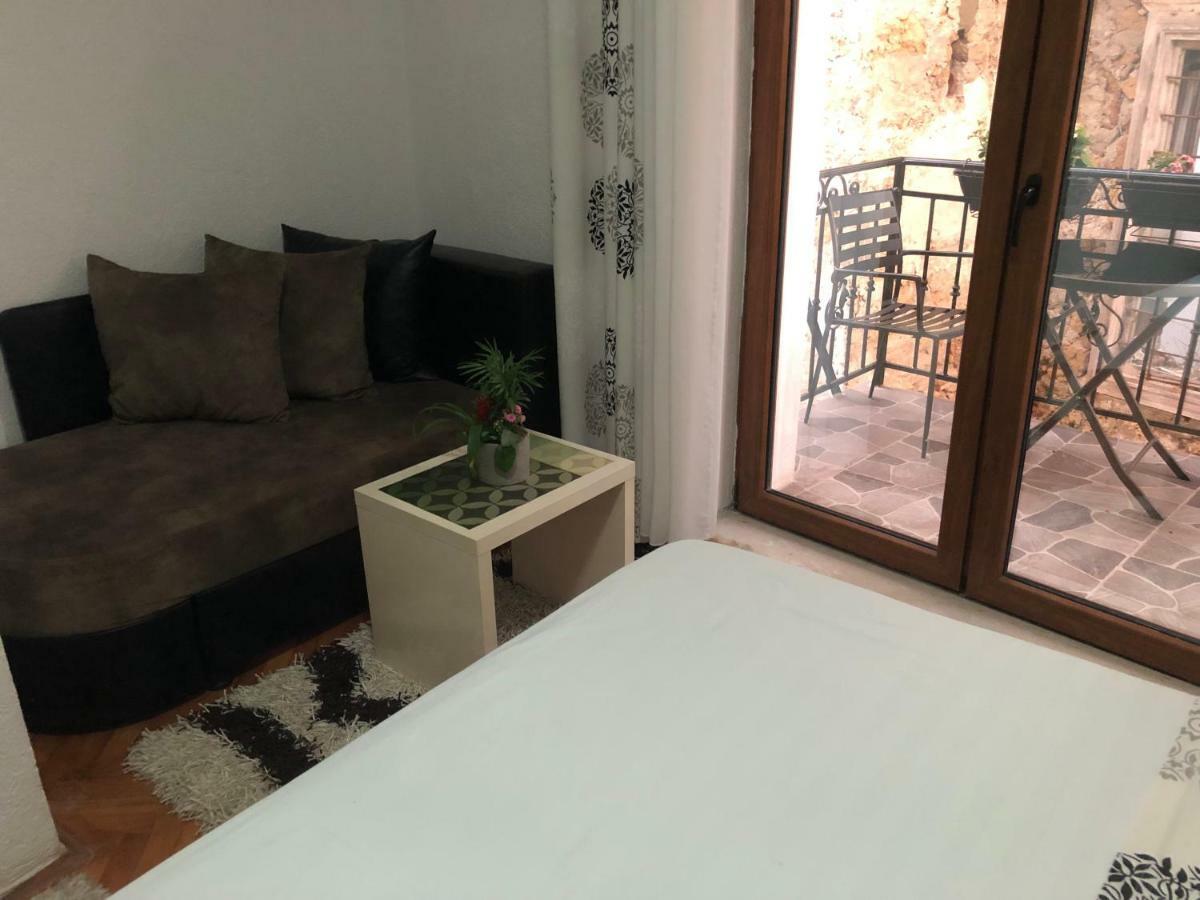 Apartments Debora Ulcinj Bagian luar foto